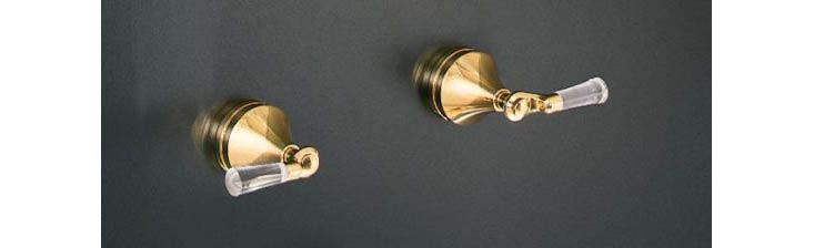 3/4 view of product