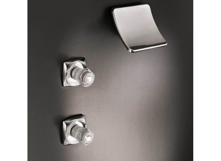 3/4 view of product
