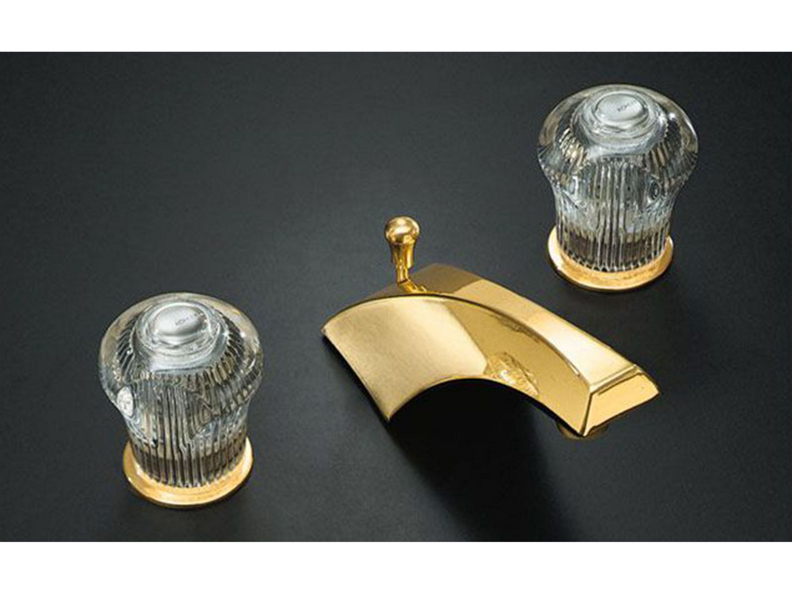 3/4 view of product