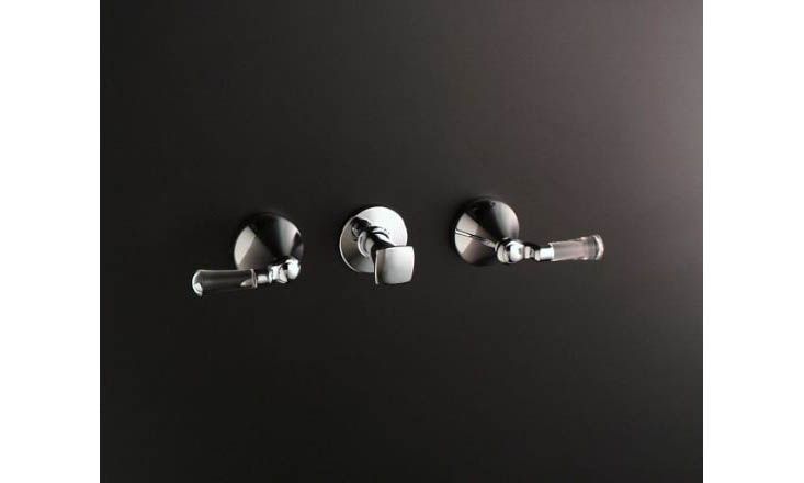 3/4 view of product
