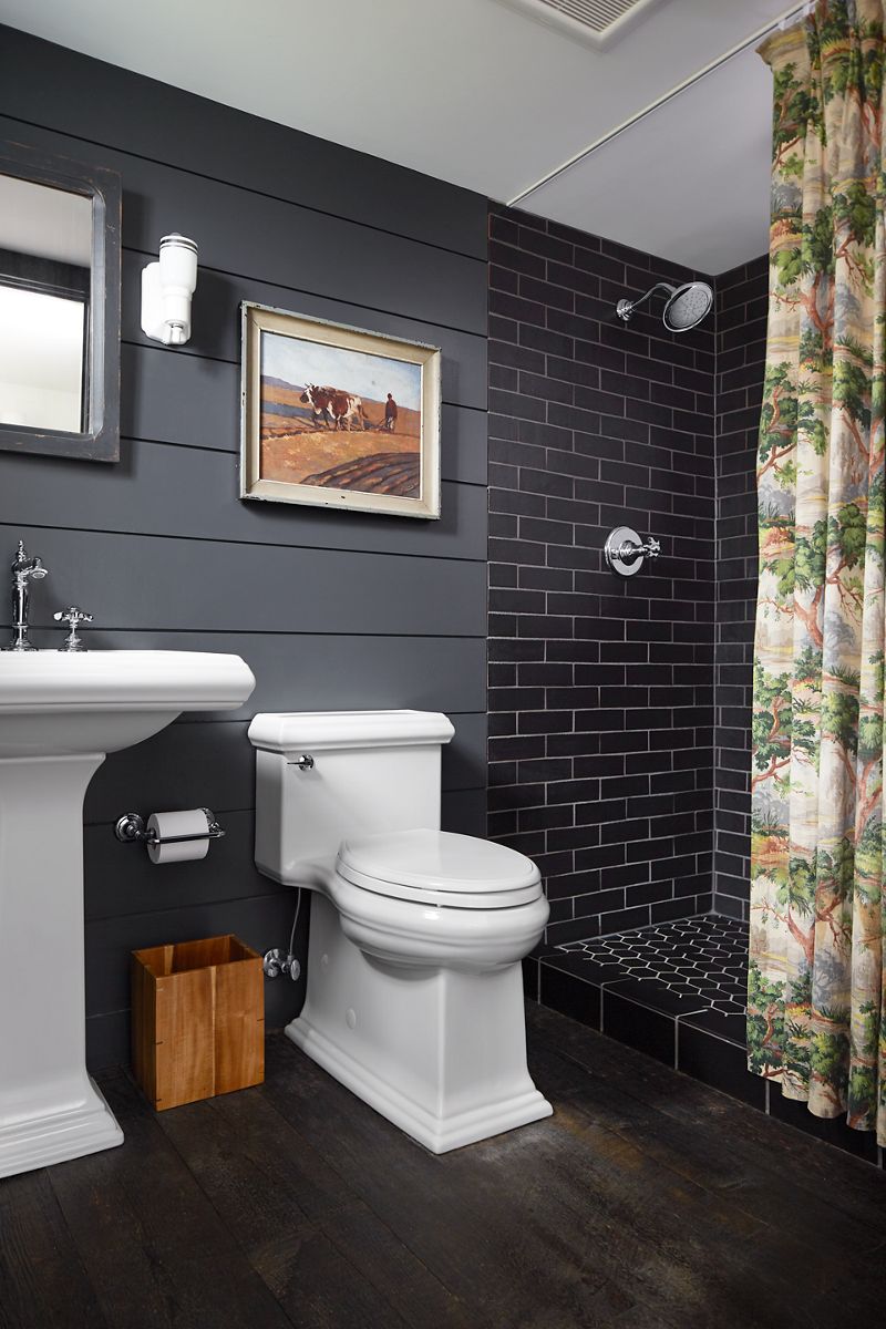 Up to 2 walls & multiple product categories visible