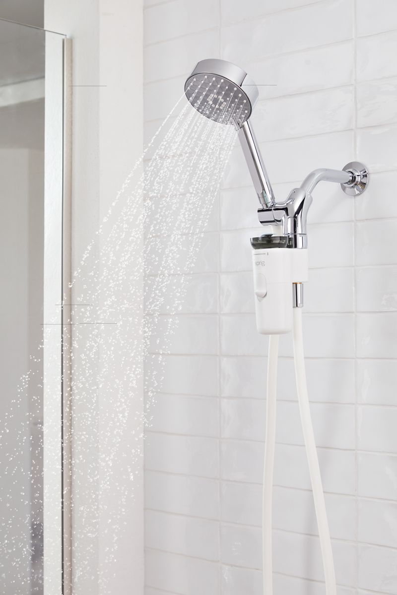 Shows spray pattern or water movement