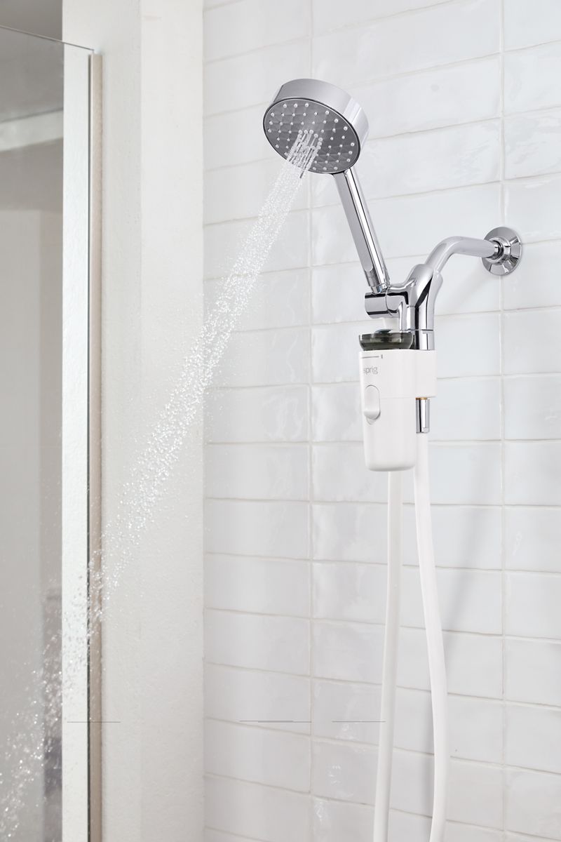 Shows spray pattern or water movement