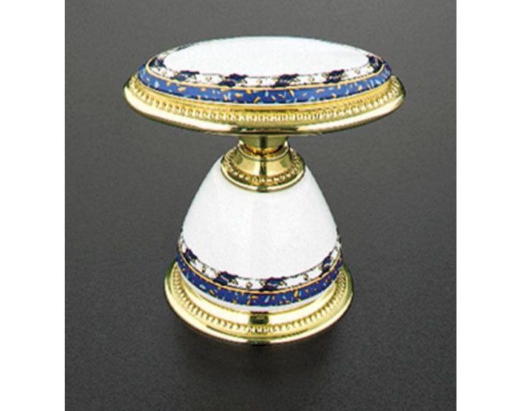 3/4 view of product