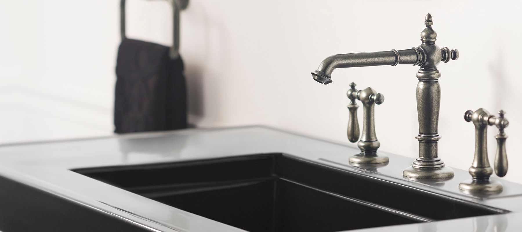 black faucets for bathroom sink