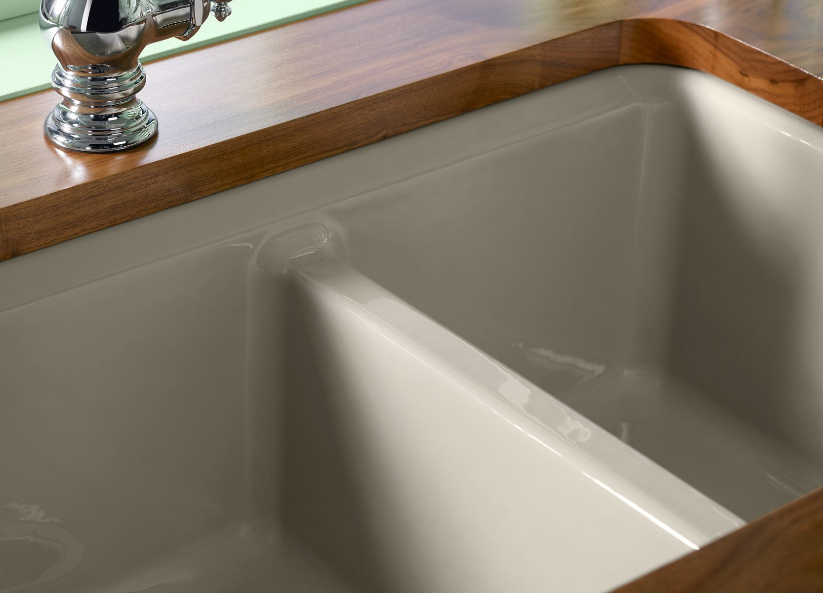 How to clean an enameled cast iron kitchen sink