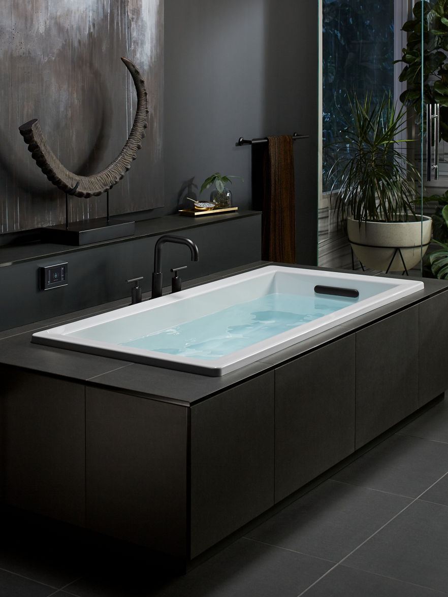 Bathing solutions - Medical bathtubs for sitting bath