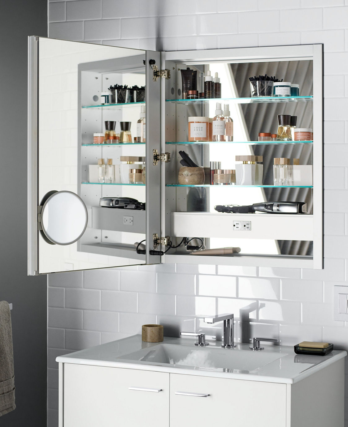 Wall medicine deals cabinet with mirror